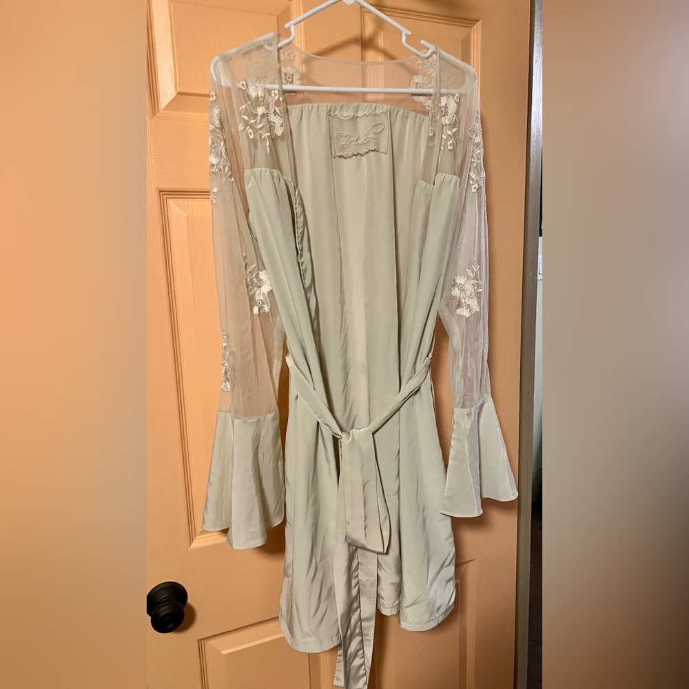 Robed with Love | Hildy Bride Robe in Champagne - XL